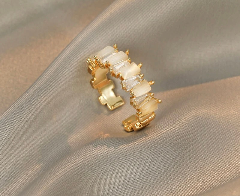 ZOEY RING