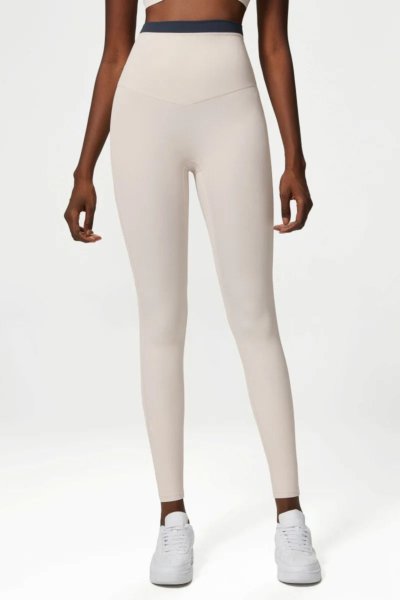 PEYTON SPORTS BRA AND LEGGINGS SET MILK WHITE