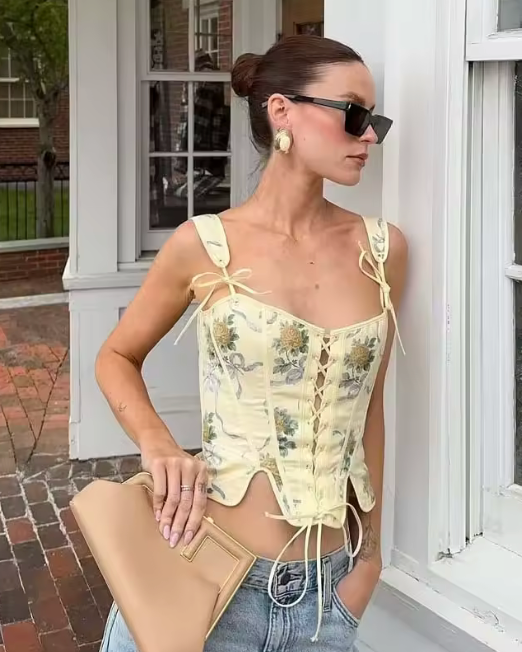 PENY FLORAL LACE UP TOP