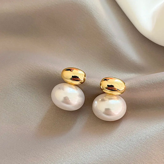 LAURA PEARL EARRINGS